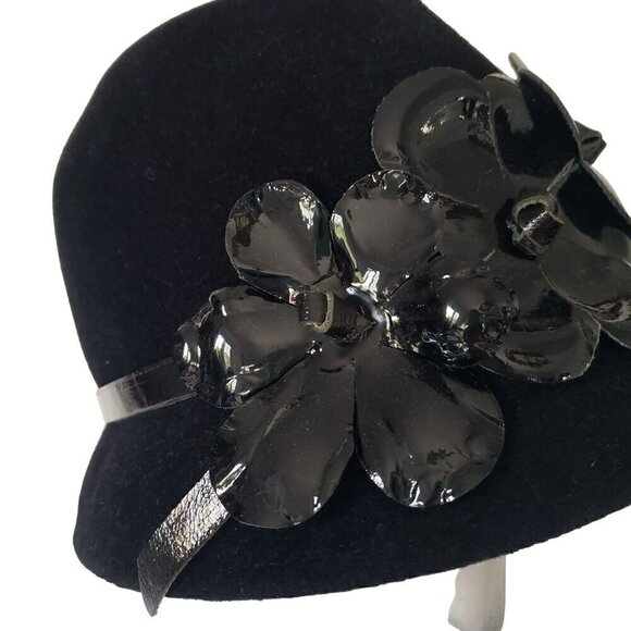Vtg Frank Olive Patent Leather Flowers & Trim Black Wool Bucket Cloche Hat Boho main image 10